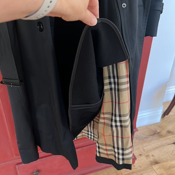 Vintage black Burberry Overcoat - Picture 2 of 13
